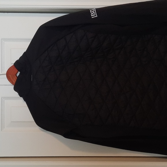 Men's performance jacket. - Picture 4 of 6